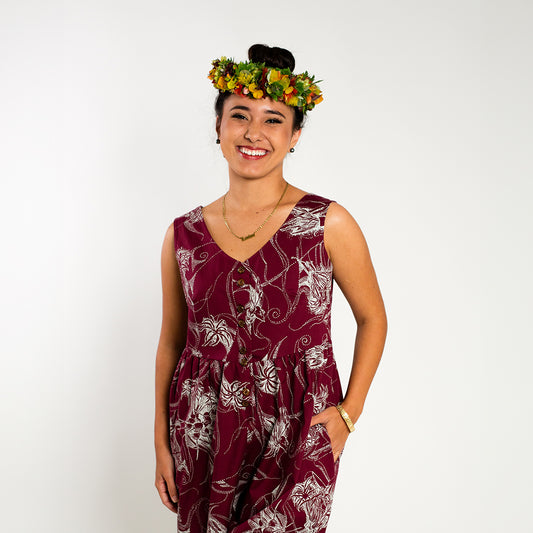 Romper | Queen Emmaʻs Spider Lily | White on Burgundy